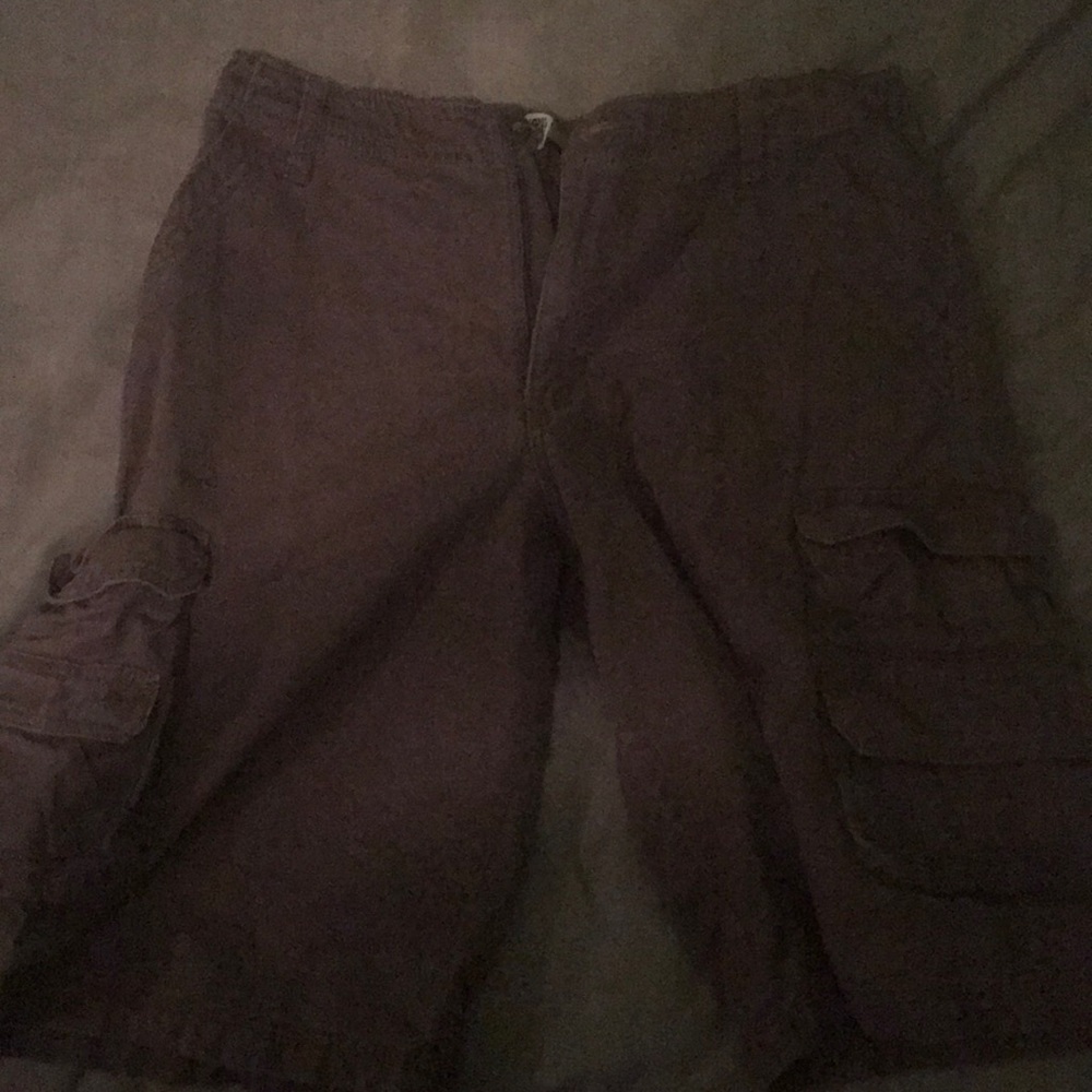 Adjustable wait band cargo shorts
